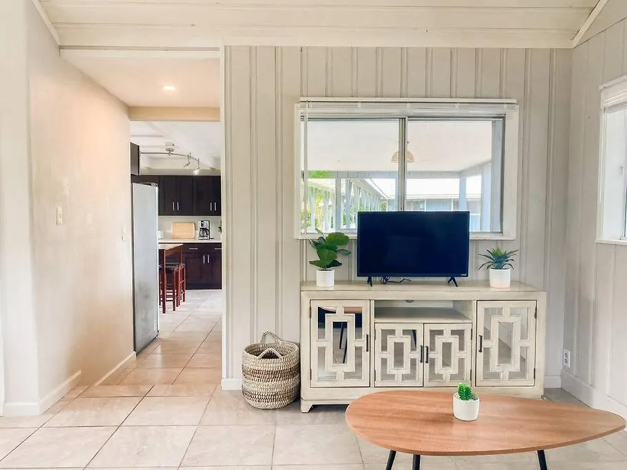 Apartment Monstera Bungalow, Spacious, King Bed, Big Kitchen Keaau